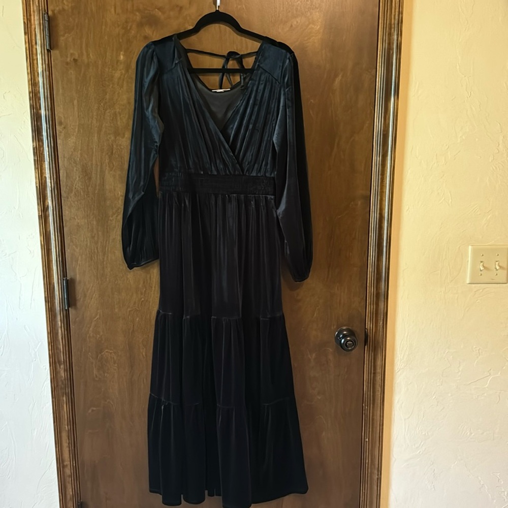 Black velvet dress